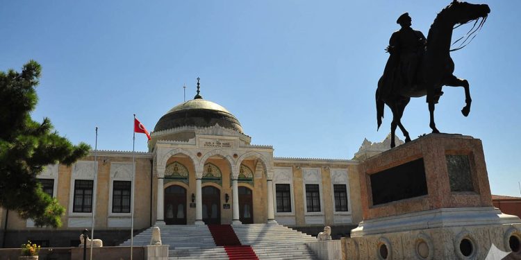 Ankara Etnografya Müzesi’nde Geleneksel Ahşap Mobilya Sanatı